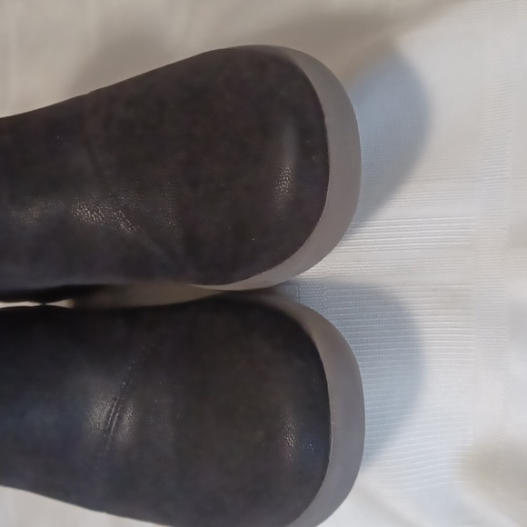 Clarks, cloudstepper, black ankle booties. Sz. 6 - Picture 3 of 6